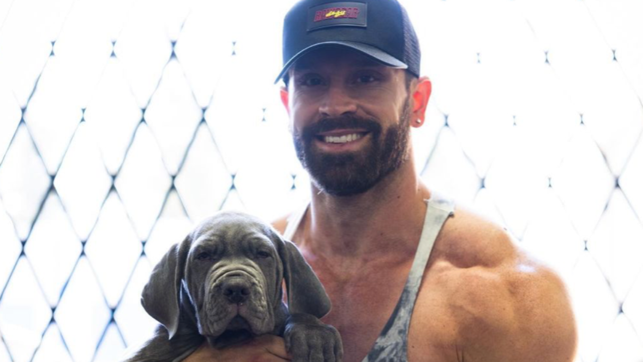 Chi è Bradley Martyn? Instagram, incontri, biografia | Style24